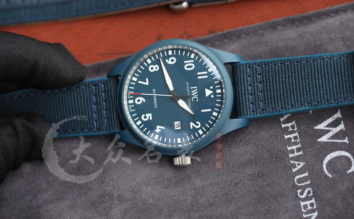 万国精品推荐：M+厂复刻飞行员蓝色陶瓷马克IW328101手表 第3张