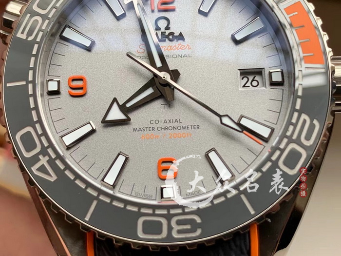 VS厂海马600四分之一橙（钛金属）手表介绍 第5张