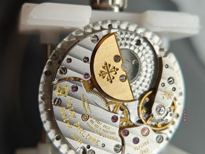 百达翡丽 324/240 复刻机芯细节实拍 第5张 百达翡丽 324/240 复刻机芯细节实拍 第5张