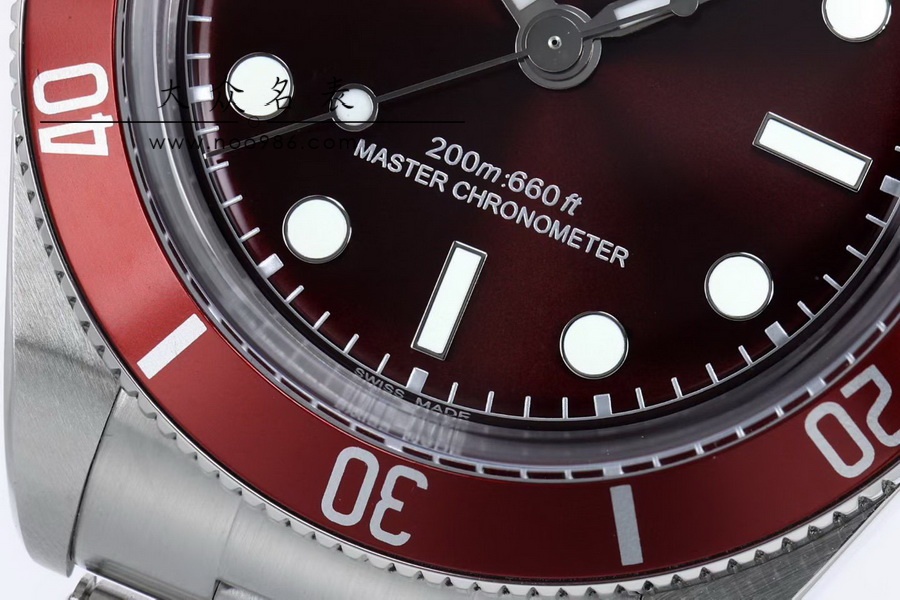 ZF厂帝舵碧湾M7939A1A0RU-0001复刻表介绍 第3张