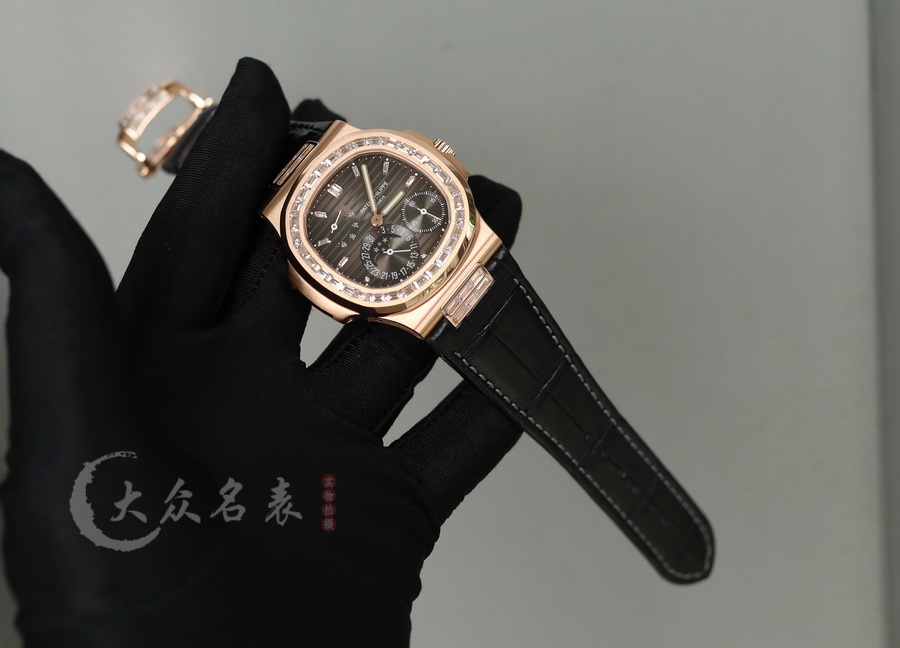 1:1 复刻百达翡丽鹦鹉螺5724 包金效果展示 第1张