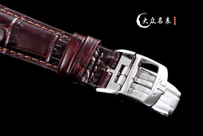 OM厂出品积家大师系列1558420腕表对比正品 第9张