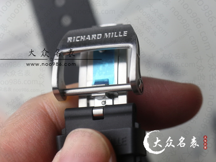 sf厂理查德·米勒RM033钛壳手表介绍 第6张